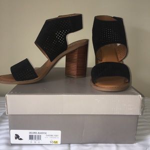 Franco Sarto Delores Black Suede Heel Sandal